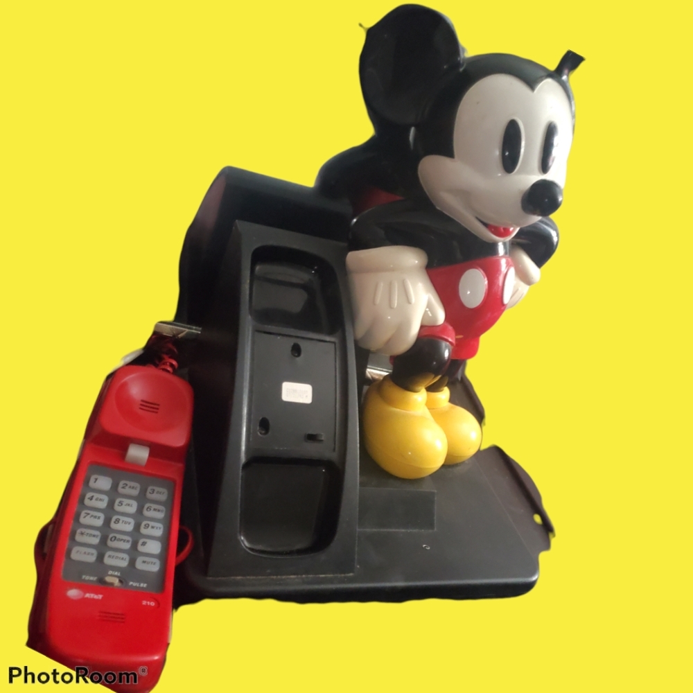 Disney Collectors MUST HAVES!! Mickey phone! Mickey/Minnie cups, card & clocks - Picture 2 of 16